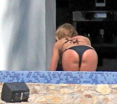 10P Jennifer Aniston sexy topless and bikini paparazzi photos