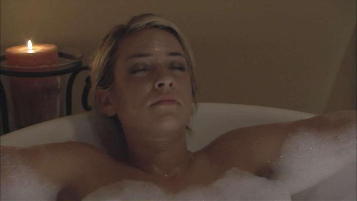 16P Kristin Cavallari sideboob and topless in bathtube in movie