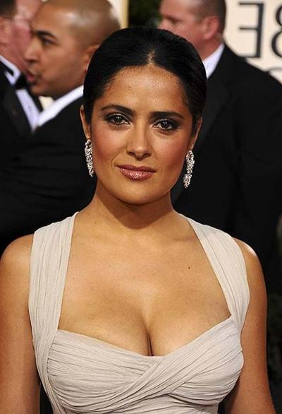 16P Salma Hayek exposing very sexy body and massive boobs