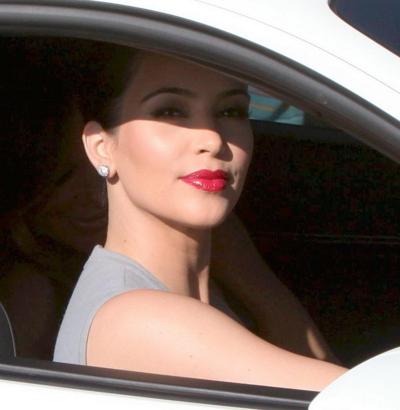 16P Kim Kardashian downblouse at the car dealership in Beverly Hills