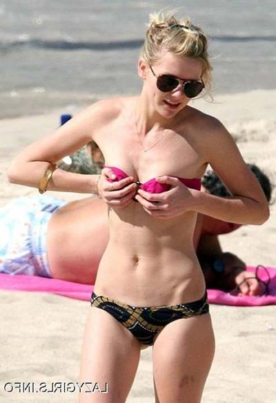 16P Kirsten Dunst very sexy and hot bikini and topless photos