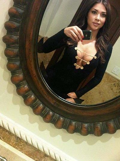 16P Arianny Celeste looking very hot and sexy on her private photos