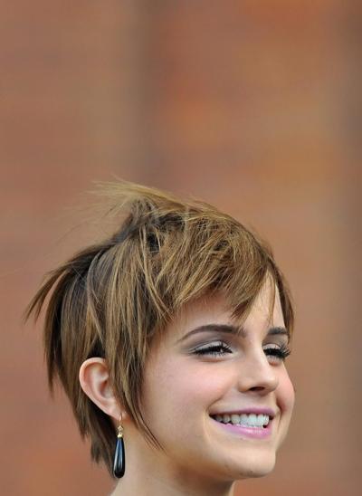 16P Emma Watson stunning at the press conference of Harry Potter and the Deathly Hal