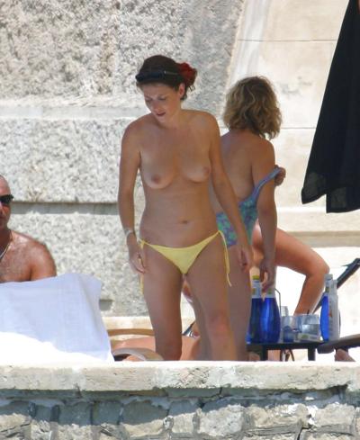 16P Anna Friel showing her panties upskirt and topless paparazzi pictures