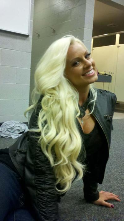 16P Maryse Ouellet exposing sexy body and huge boobs on private photos