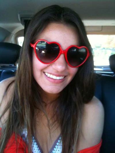 16P Victoria Justice luce jodidamente caliente y sexy en sus fotos privadas