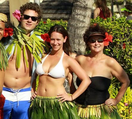 16P Jennifer Love Hewitt busty wearing white bikini top  hula skirt in Maui
