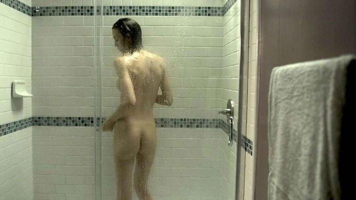 10P Christy Carlson exposing her nice big boobs and great ass in nude movie scenes