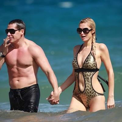 10P Paris Hilton looking sexy and making out with her boyfriend in bikini paparazzi 