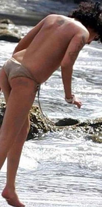 10P Amy Winehouse showing their super sexy ravishing body and pick