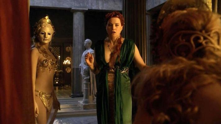 10P Viva Bianca expondo seus peitos enormes e escondendo o rosto sob máscara em caps de filme