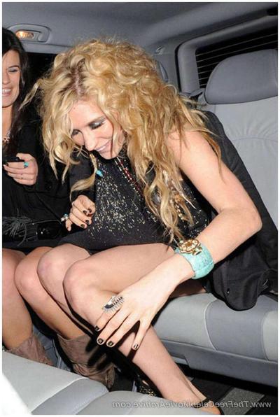 16P Kesha Sebert lying ih her bed and showing sperm on her stomach