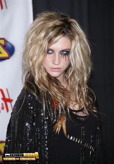 14P Kesha posing sexy and slutty in glamorous and paparazzi photos