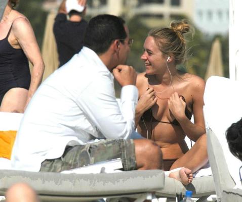 16P Stunning celebrity Chloe Sevingny poses naked for the camera