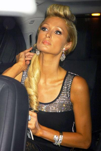 16P Paris Hilton very sexy and hot paparazzi upskirt photos