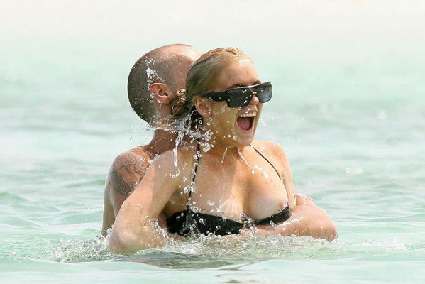 16P Lindsay Lohan leggy in mini skirt and topless shoots