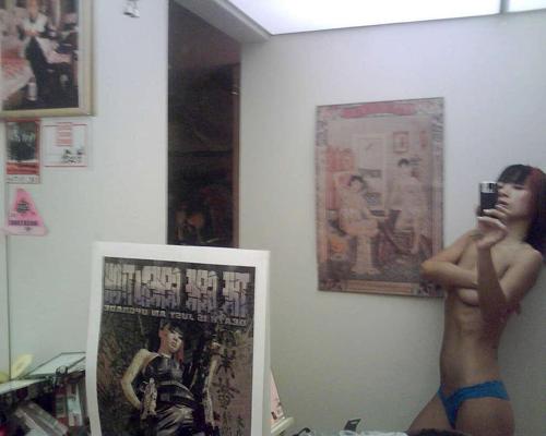 16P Bai Ling showing very sexy body and her nice nipples