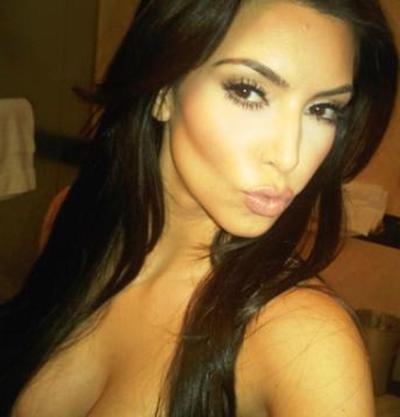 16P Kim Kardashian looking very hot and sexy on her private photos