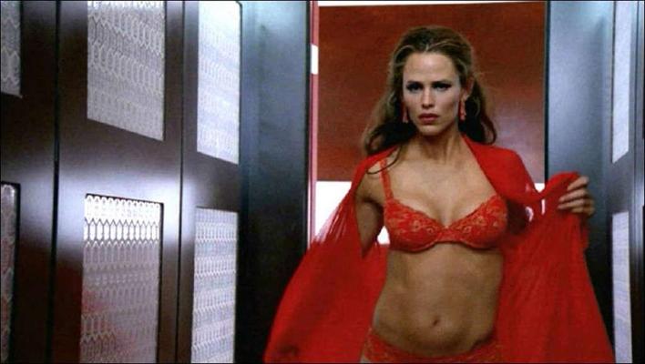 10P Jennifer Garner huge cleavage and posing sexy in lingerie