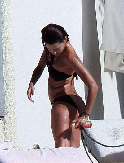 16P Eva Longoria showing her hot body and sexy ass in bikini