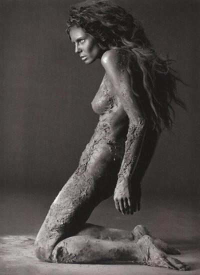 15P Heidi Klum expose delicious perky nude tits