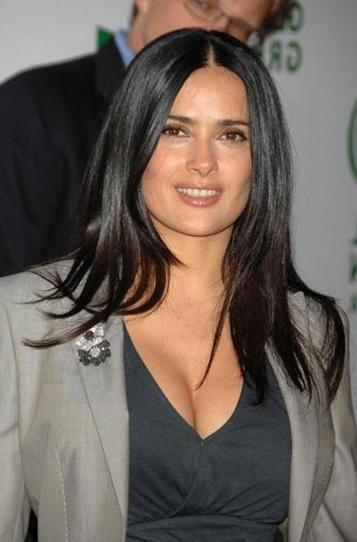 16P Salma Hayek showing her nice milf big boobs