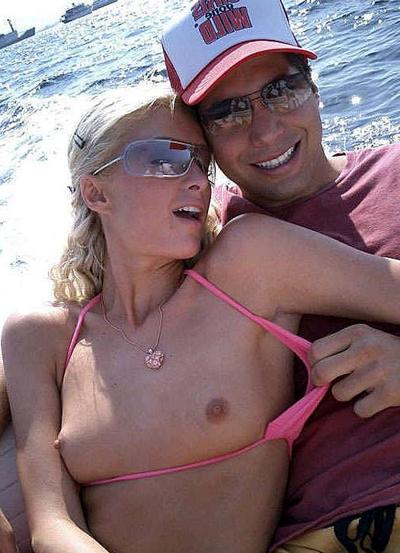 15P Paris Hilton zeigt ihre tollen Titten im durchsichtigen Oberteil und auf dem Boot