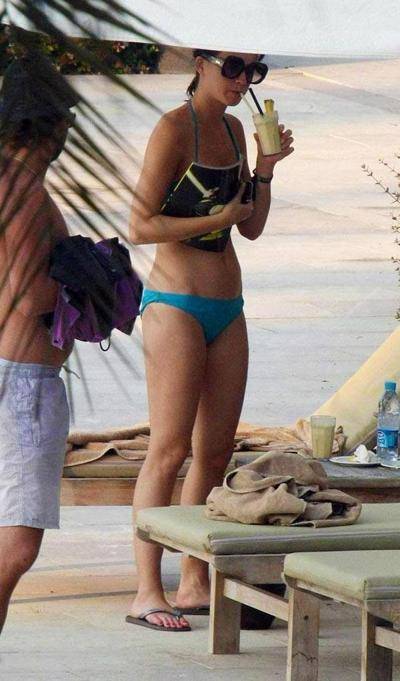 14P Katy Perry smoking ass and tits in sexy bikini
