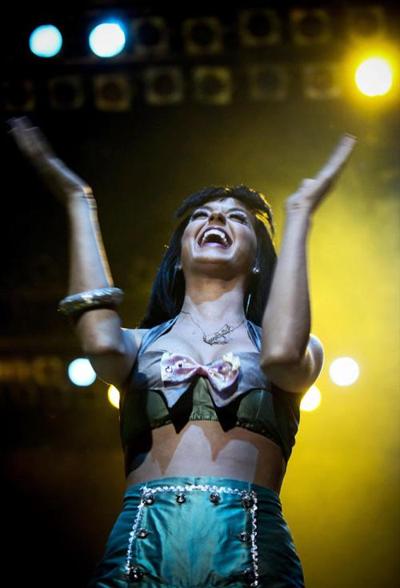 7P Katy Perry showing her pussy and tits and fucking hard