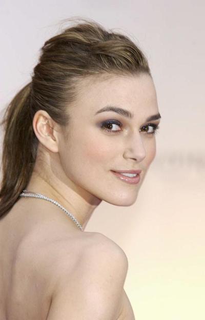 9P Keira Knightley showing her pussy and tits and fucking hard