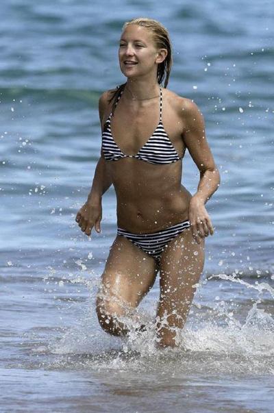 15P Kate Hudson ass in thongs and nude breasts