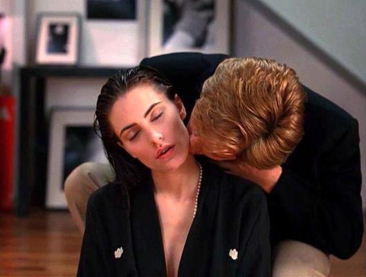 15P Madchen Amick showing her nice big tits in nude movie caps