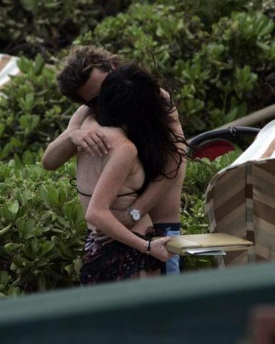 15P Celebrity Lindsay Lohan gets her tits grabbed by a guy