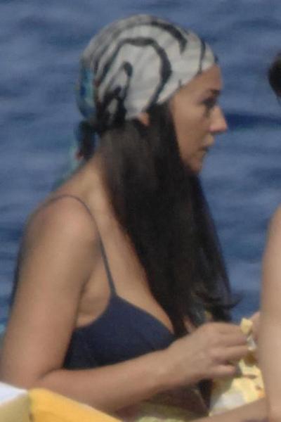 15P Celebrity italian actress Monica Bellucci nipple slip