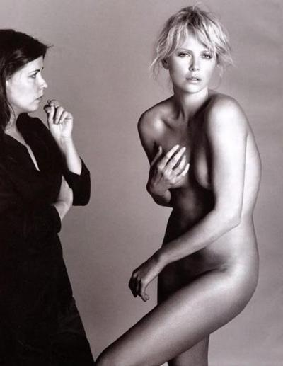 16P Celebrity Charlize Theron paparazzi nude boobs on the beach