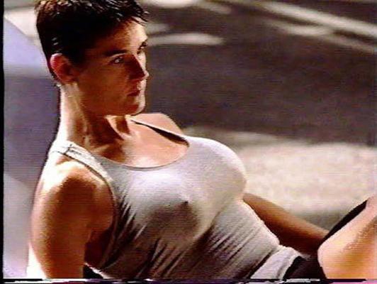 16P Celebrity Demi Moore exposing her perfect body