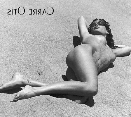 16P Celebrity movie star Carre Otis in some hot nude photos