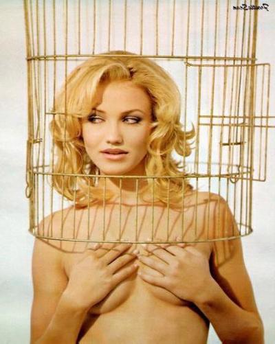 16P Cameron Diaz posing sexy in pool and nipple slip pictures
