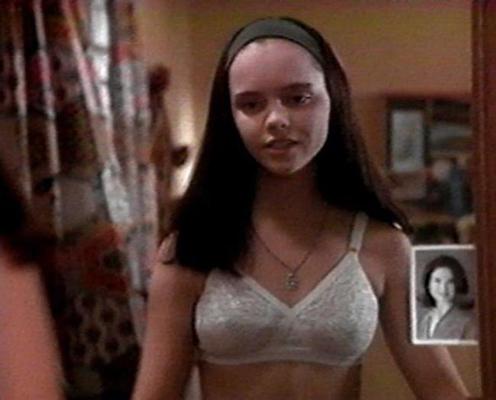16P Sweet celebrity Christina Ricci exclusive photos