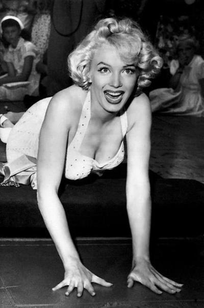15P Exotische Fotos von Marilyn Monroe