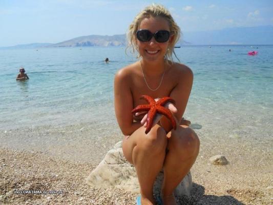 10P Lovely sexy blonde wife goes topless on vacation