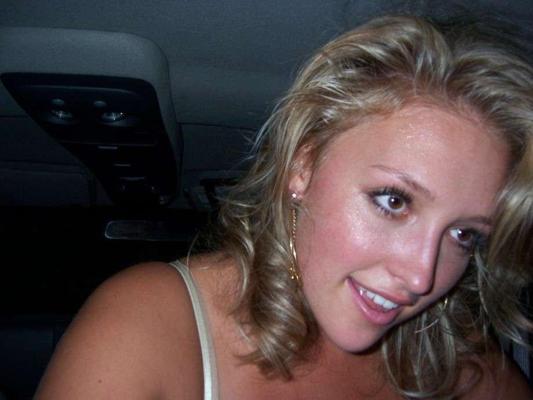 15P Photos of a wild wife who got naughty in the car