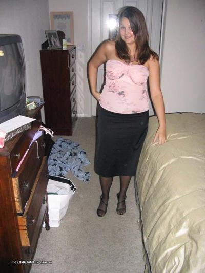 15P Picture gallery of a kinky vacation with her hubby