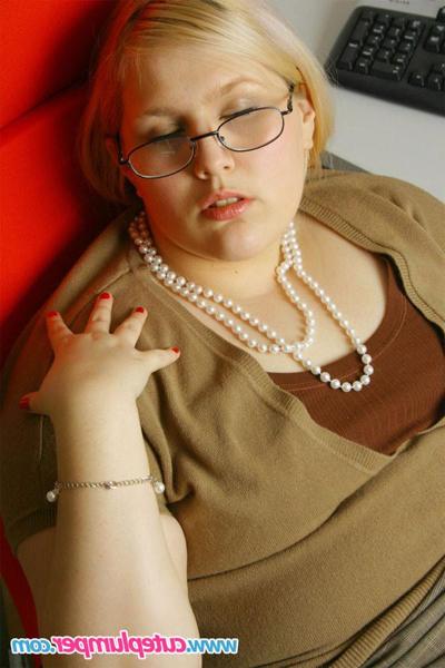 15P Blonde plump secretary in stockings masturbating in her office
