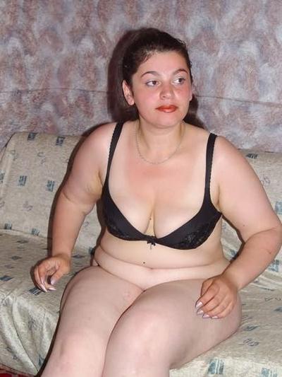 20P Busty chubby amateur