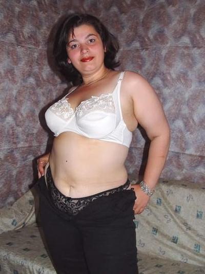 17P Shy happy plumper posing