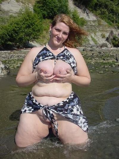 20P Huge amateur BBW outdoor