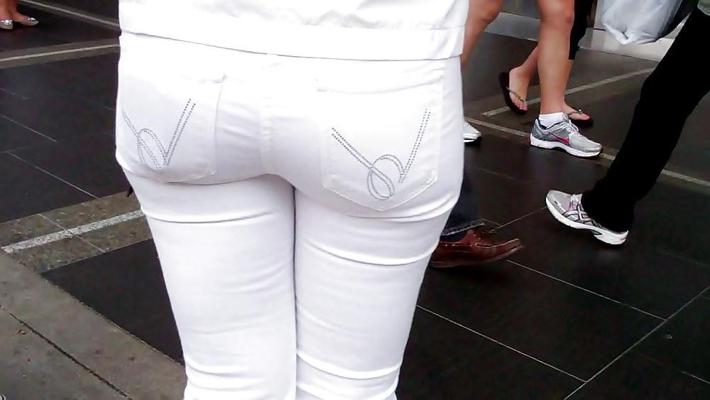 25P Belles filles fesses et cul en jeans
