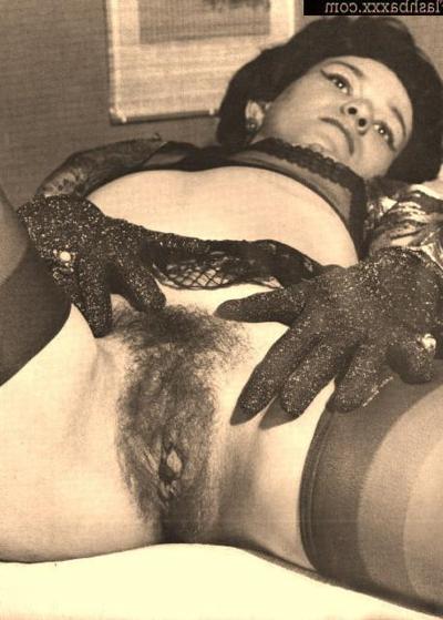 20P Hairy Retro Pussy
