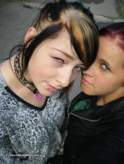 9P Selection of sexy scene girlfriends posing naughty on cam